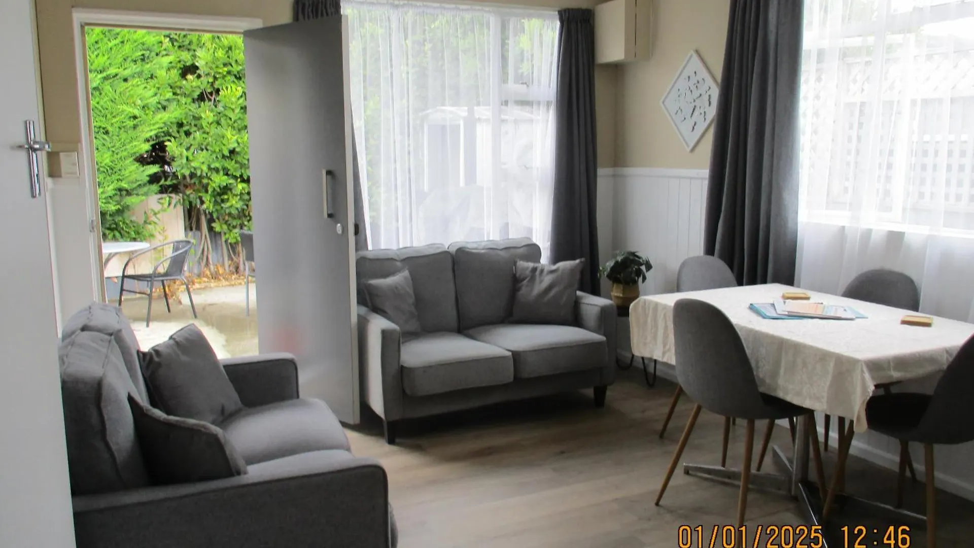 ***  High Street Living Motel Picton New Zealand